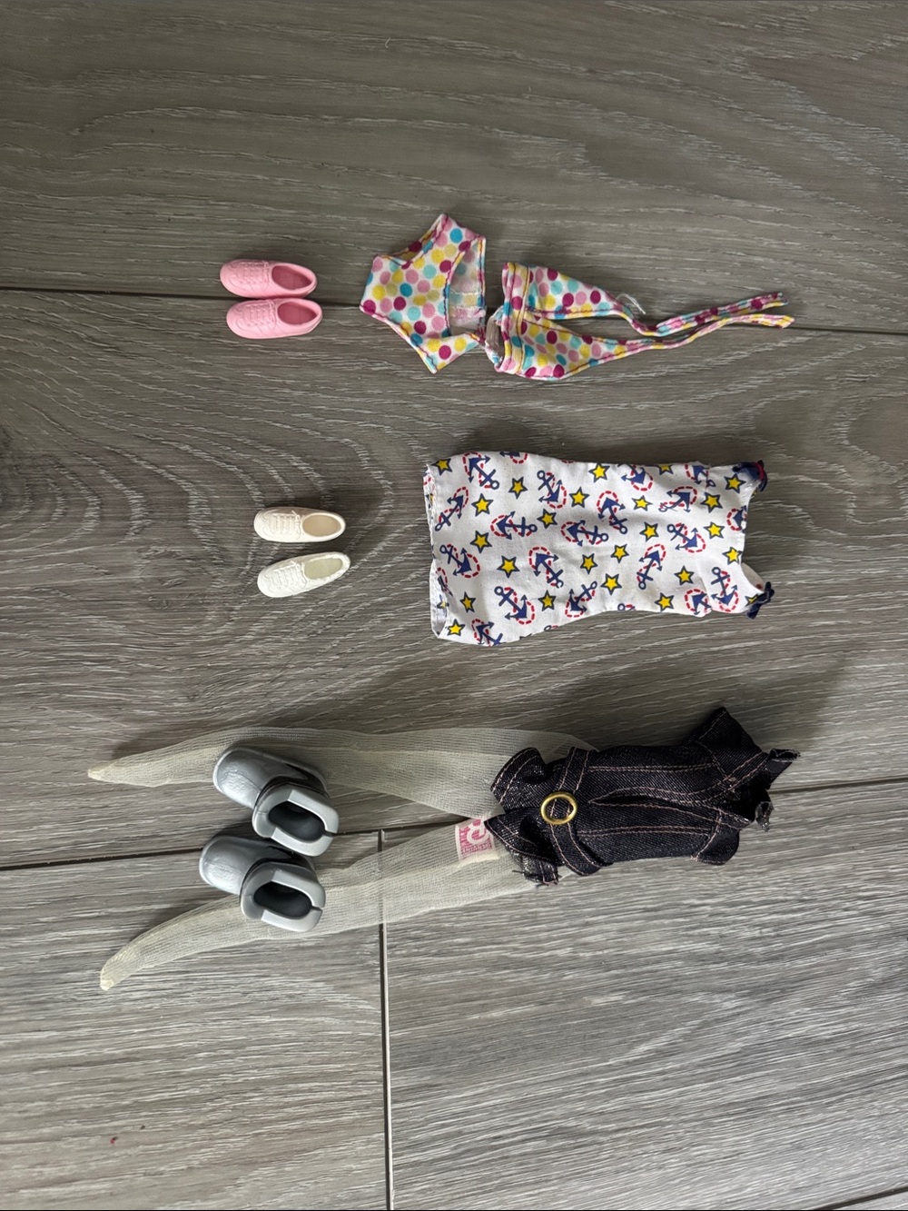 Barbie Colorful Polka & Star Outfit Bundle with Pink, White, and Gray Shoes